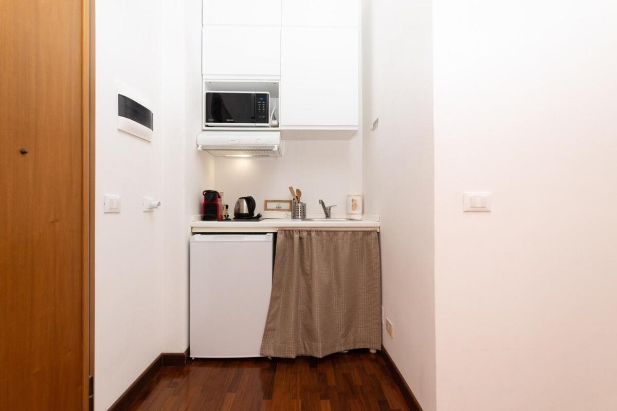 Apartment 10 Min Citta Del Vaticano-stadio Olimpico Lucia 1bdr